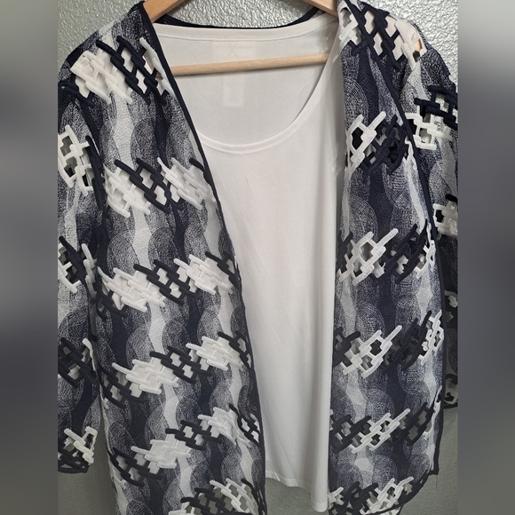 Alfred Dunner Lattice & Embroidered Open Jacket   Size 2X - Picture 8 of 10